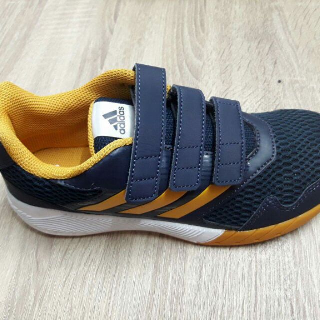 Giày Adidas xách tay Nhật