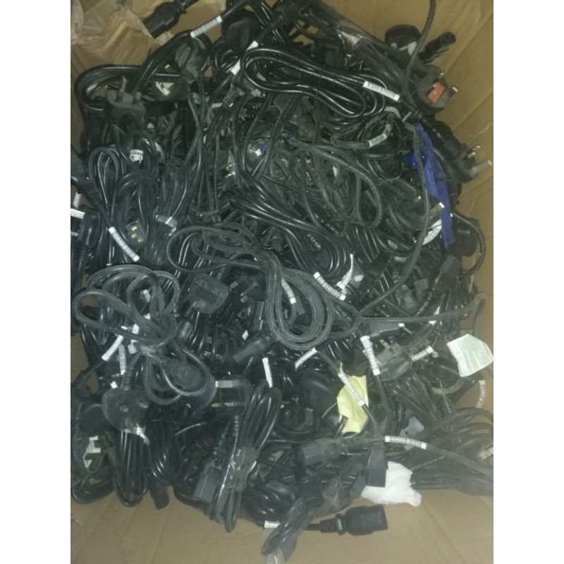 Dây nguồn Server, CPU, Màn hình LCD, Cisco. 3 chấu vuông, đầu to, 3 x 0.75mm, 1.8m, 10A, 250V