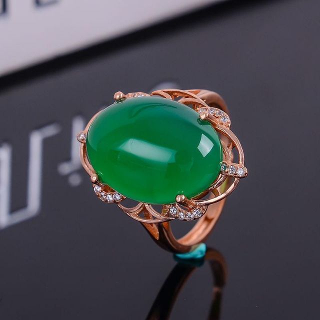 Đá Ngọc đế quang và Chalcedony thiên nhiên