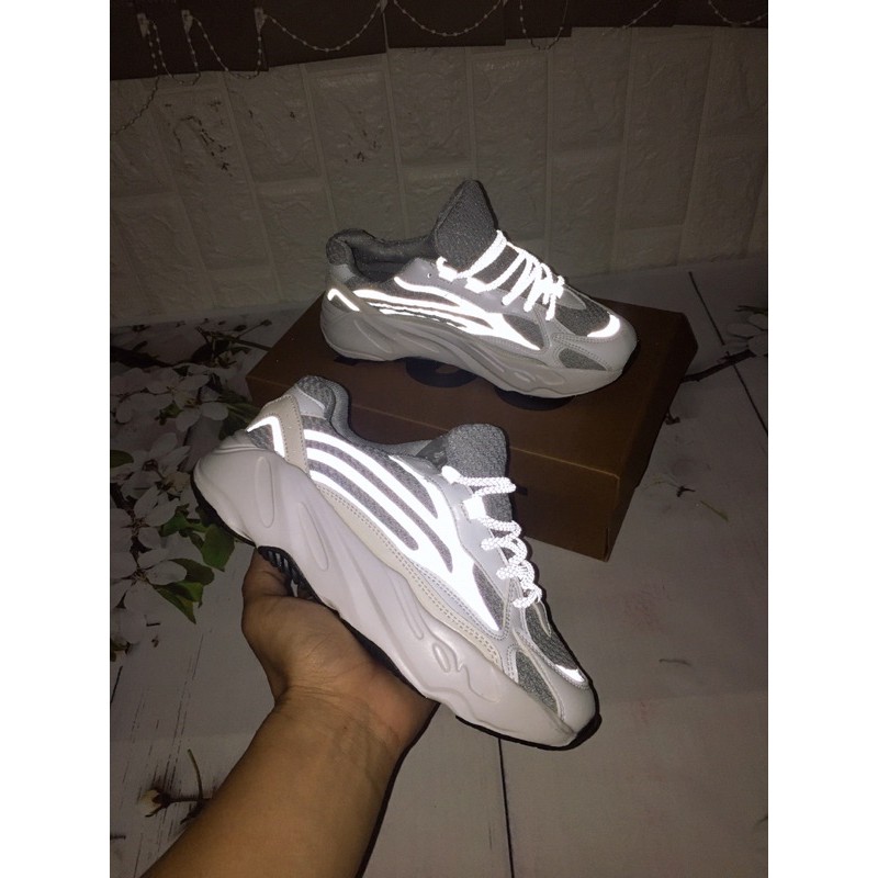 GIẦY THỂ THAO D700 PHẢN QUANG NAM NỮ | BigBuy360 - bigbuy360.vn