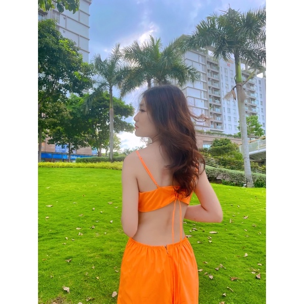 Váy maxi khoét eo đi biển hàng may thiết kế