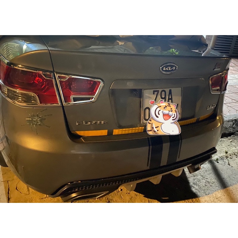 Tem logo KIA mẫu mới trang trí xe oto