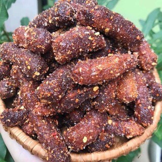 Me lào chấm muối ớt