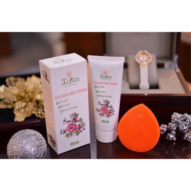 🍀TẶNG PAD RỬA MẶT SILICON 99K 🍀Sữa Rửa Mặt Than Hoạt Tính Xukas (100ml) 🍀Sạch Sâu và Chống Lão Hóa