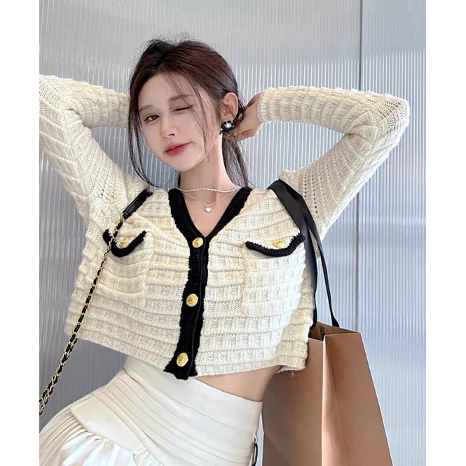 Áo khoác len cardigan nữ dáng lửng nút kiểu phối viền có túi.