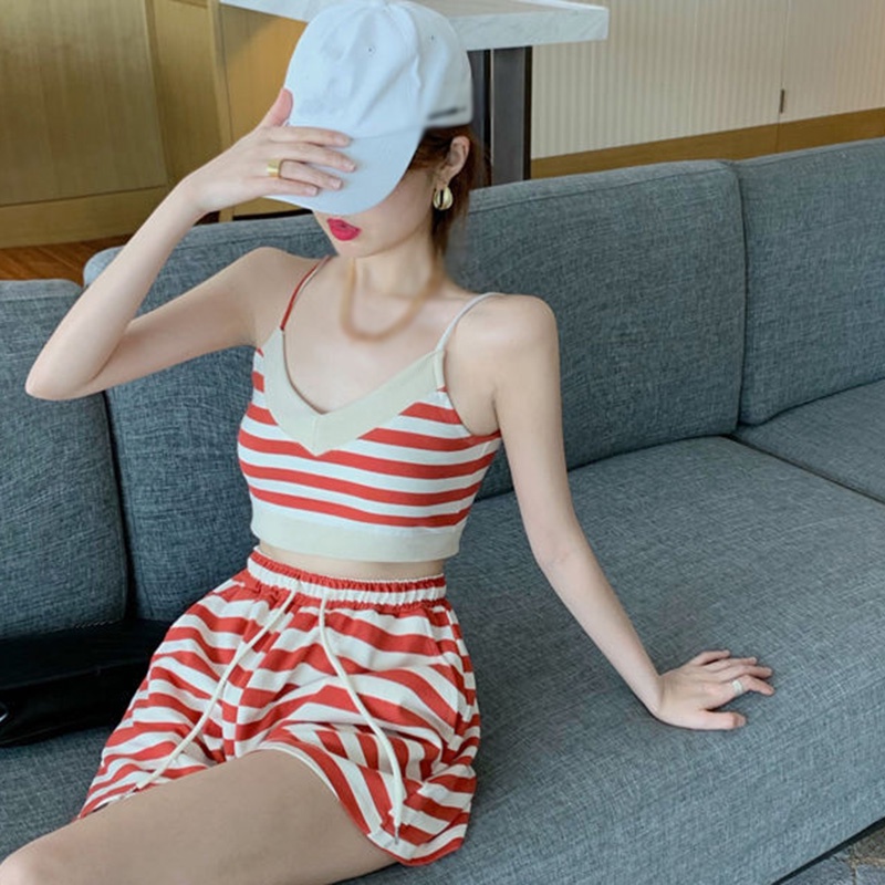 Set Áo Hai Dây Kẻ Sọc + Quần ngắn ống rộng Phong Cách Hàn Quốc