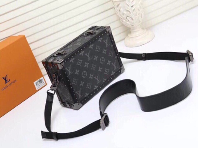 LV cop super VIP