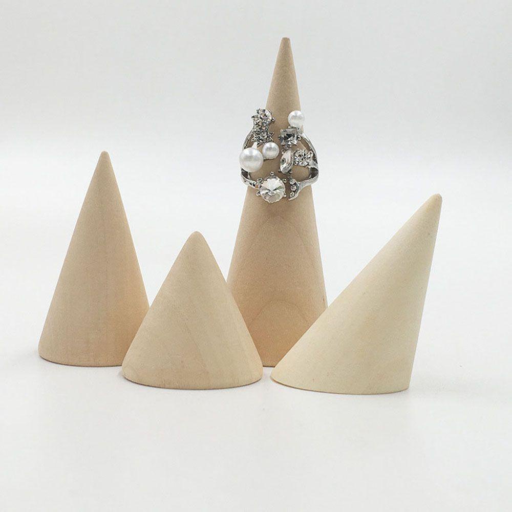 Kệ gỗ Trưng Bày Nhẫn Hình Nón Sáng Tạo