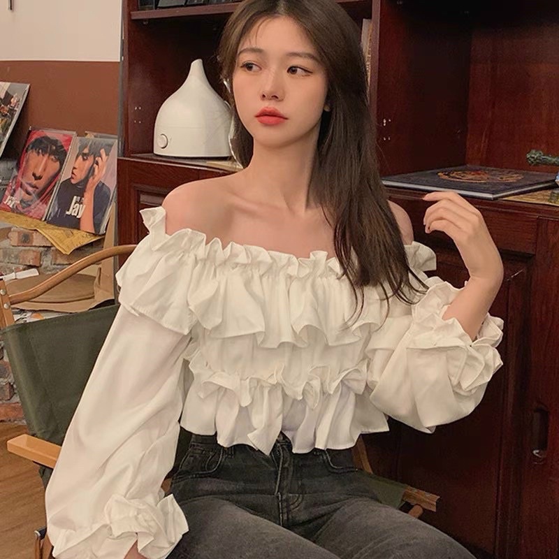 Áo croptop tay bồng nút ngọc cổ điển