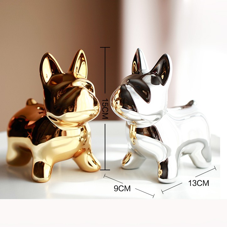 Con chó bulldog Pháp nhỏ dễ thương tiết kiệm như heo đất màu nhũ