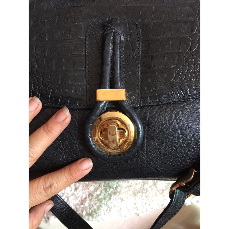 Túi si hiệu y hình da thật