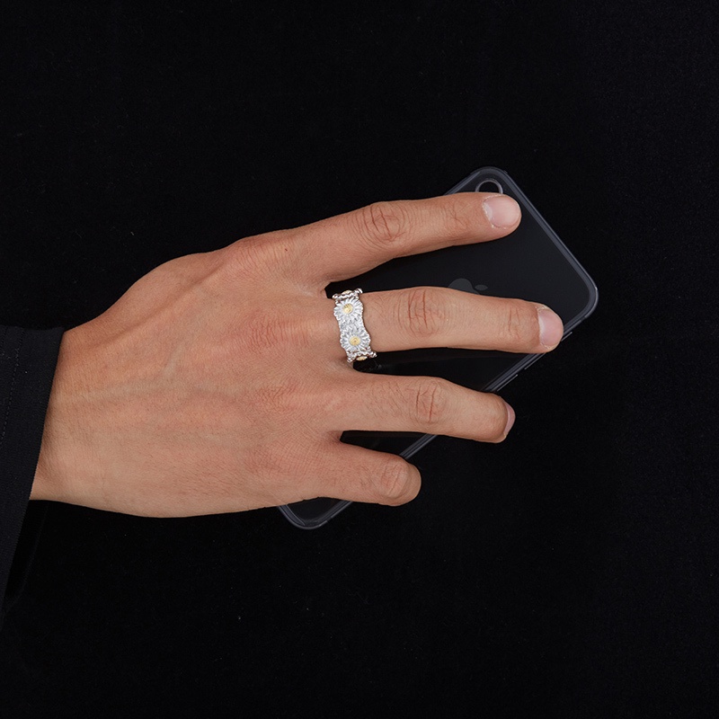 Nhẫn Đôi Họa Tiết Hoa Cúc Nhỏ Đính Kim Cương Thời Trang Cao Cấp