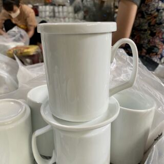 Cốc  dáng  mới  (gốm Bát Tràng)