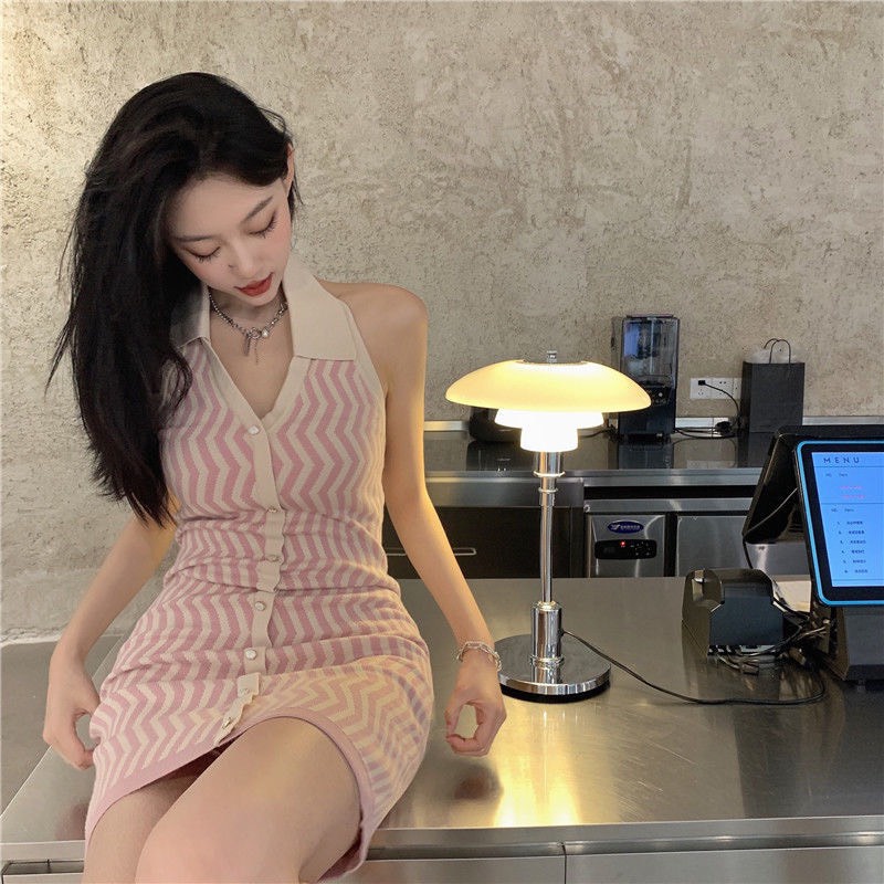 Váy body phối màu 2 dây len tăm cổ cực xinh