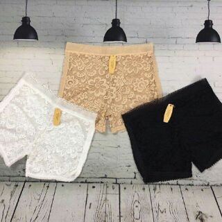 Quần ren mặc trong váy