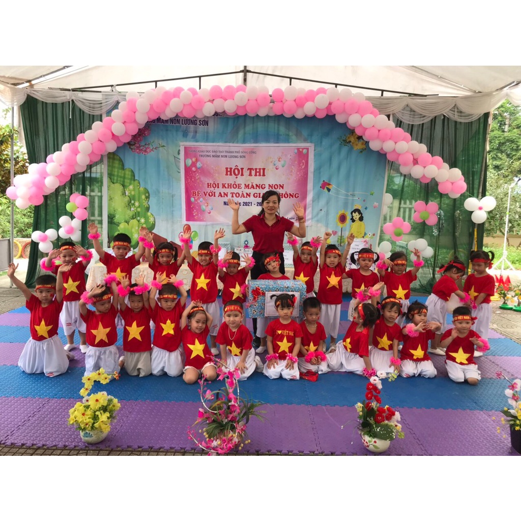 Sỉ áo cờ đỏ sao vàng cho trẻ em chất đẹp