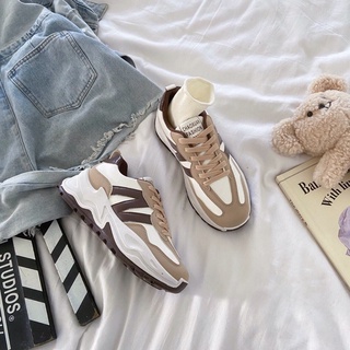 Giày thể thao nữ sneaker sườn có chữa N , đế cao êm khoá dây