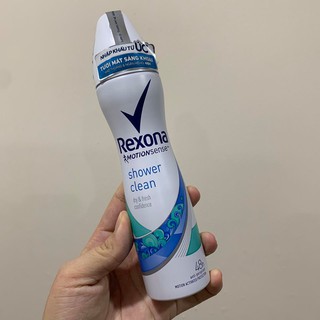 Xịt khử mùi nữ Rexona Shower Clean 150ml