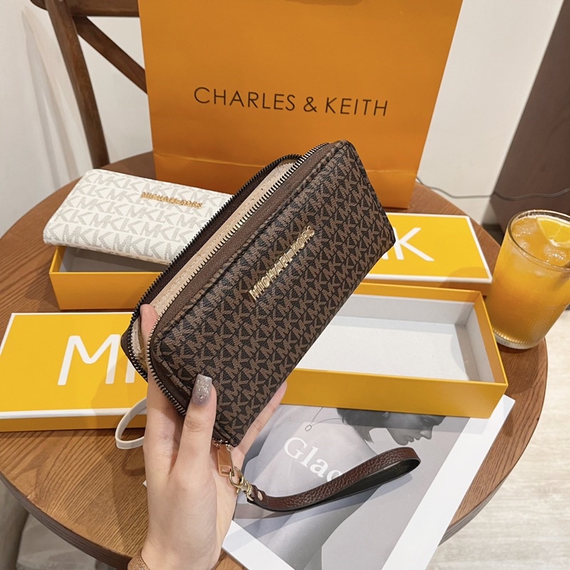 Ví dài cầm tay da trơn hòa tiết sang trọng hàng nhập Quảng châu VDNK01 - ẢNH SHOP CHỤP ( không kèm hộp )