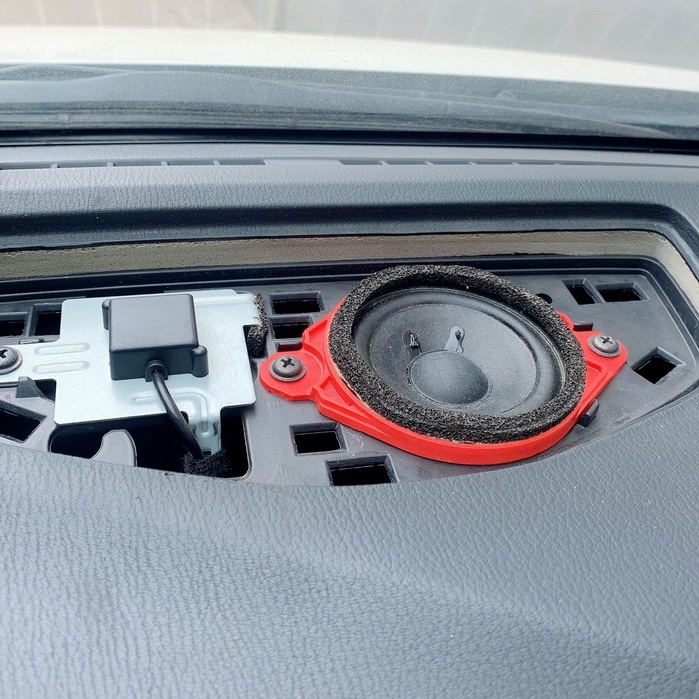 🔥HCM-Loa trung tâm ,loa center theo xe Mazda 3 ,có bảo hành 12 tháng- có sơ đồ lắp và kĩ thuật hướng dẫn.