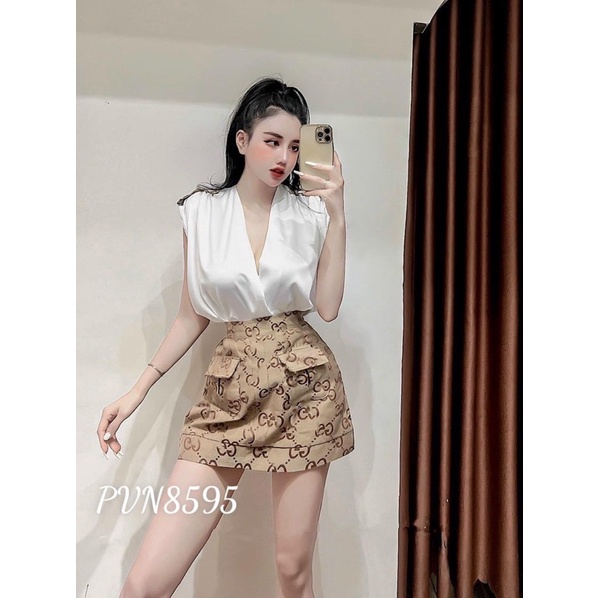 Set thiết kế tiểu thư thiết kế sang trọng , đơn giãn, tôn dáng chuẩn size s,m,eo 60 đến 75 cm , 45-55 kg