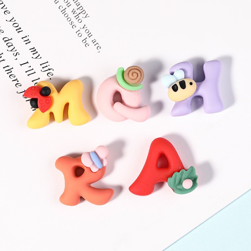 Charm (C318) slime/ Dụng Cụ Charm Trang Trí [Ko Keo &amp; Nút] Hình chữ dễ thương - 01 Cái