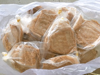 Bánh tráng muối tỏi cay