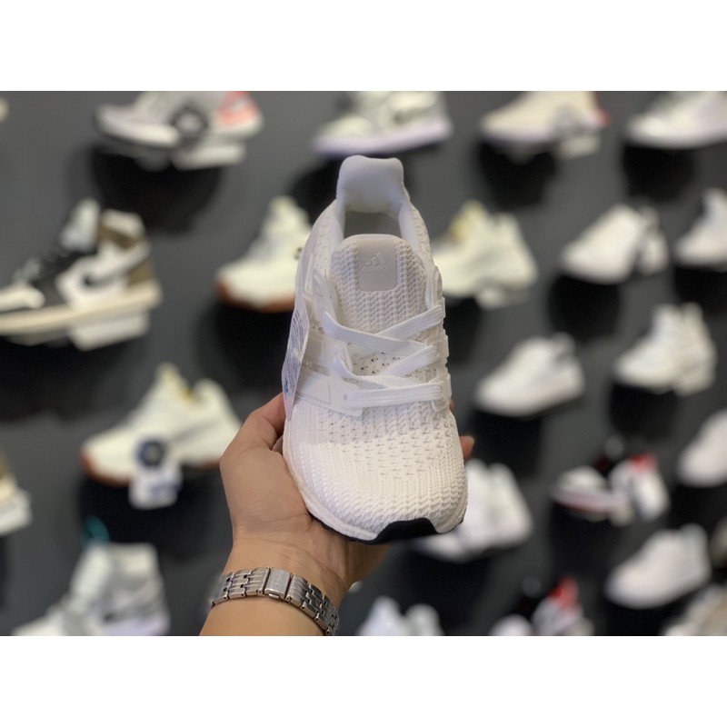 Giày thể thao/ Sneaker Ultra boost 4.0 trắng (Full box + tặng kèm tất sneaker)