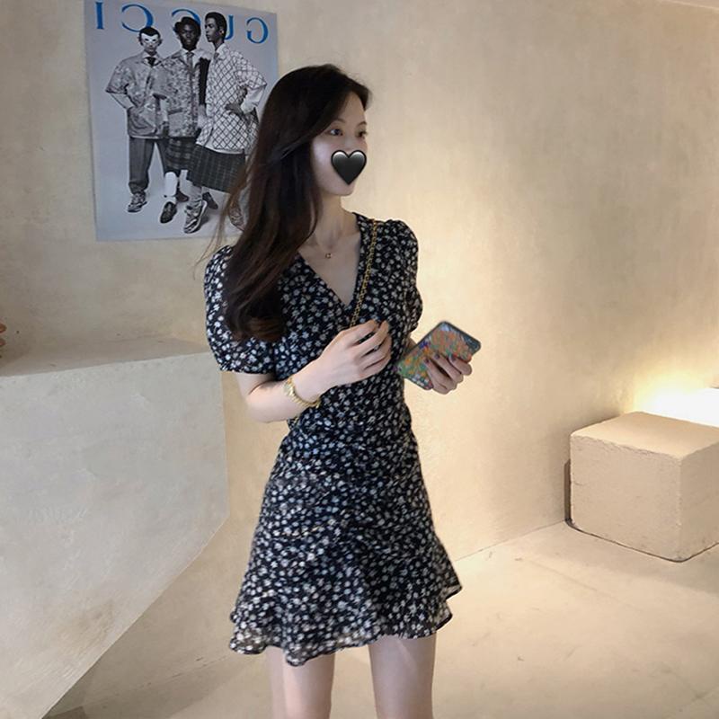 Đầm Hoa Cổ Chữ V Xếp Ly Phong Cách Pháp Hợp Thời Trang Hè Cho Nữ