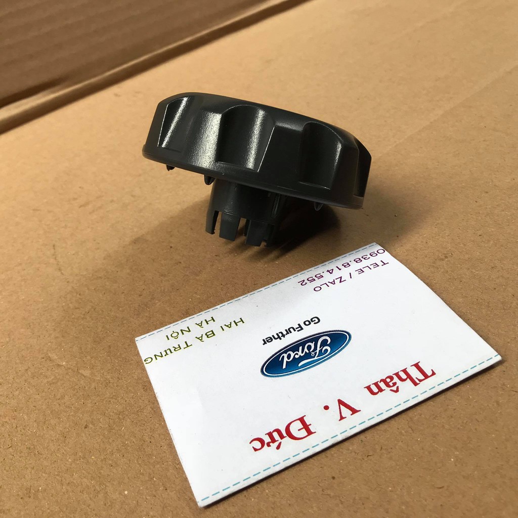 Tay núm chỉnh ghế Ford Transit tròn đen