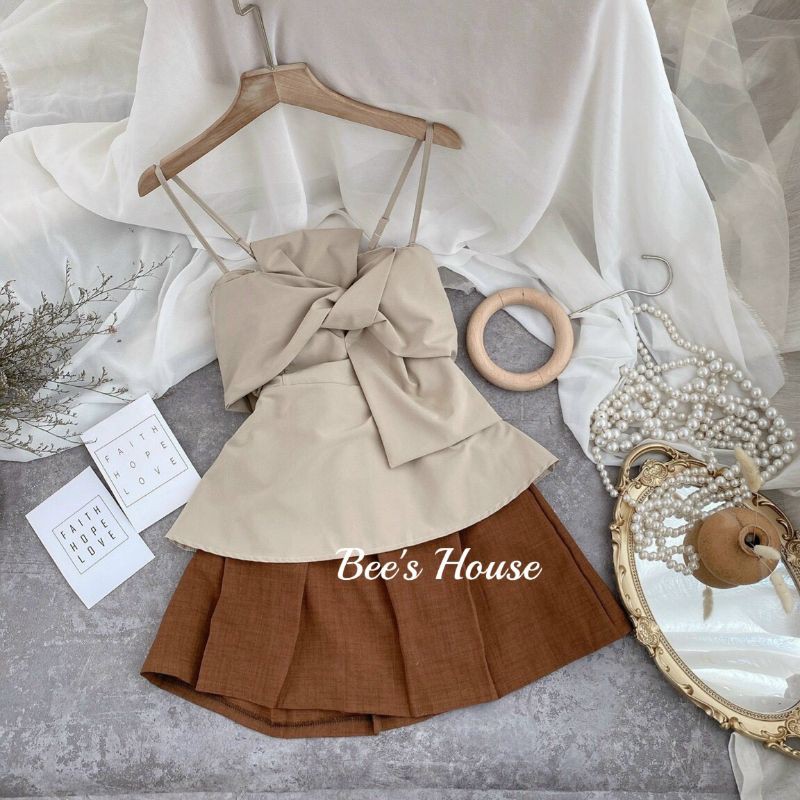 SET ÁO NUDE 2 DÂY XOẮN NGỰC + CHÂN VÁY NÂU XẾP LI