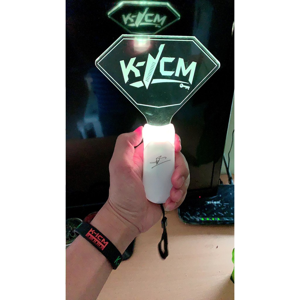 Lightstick K- ICM mẫu mới có chữ ký in tại cán