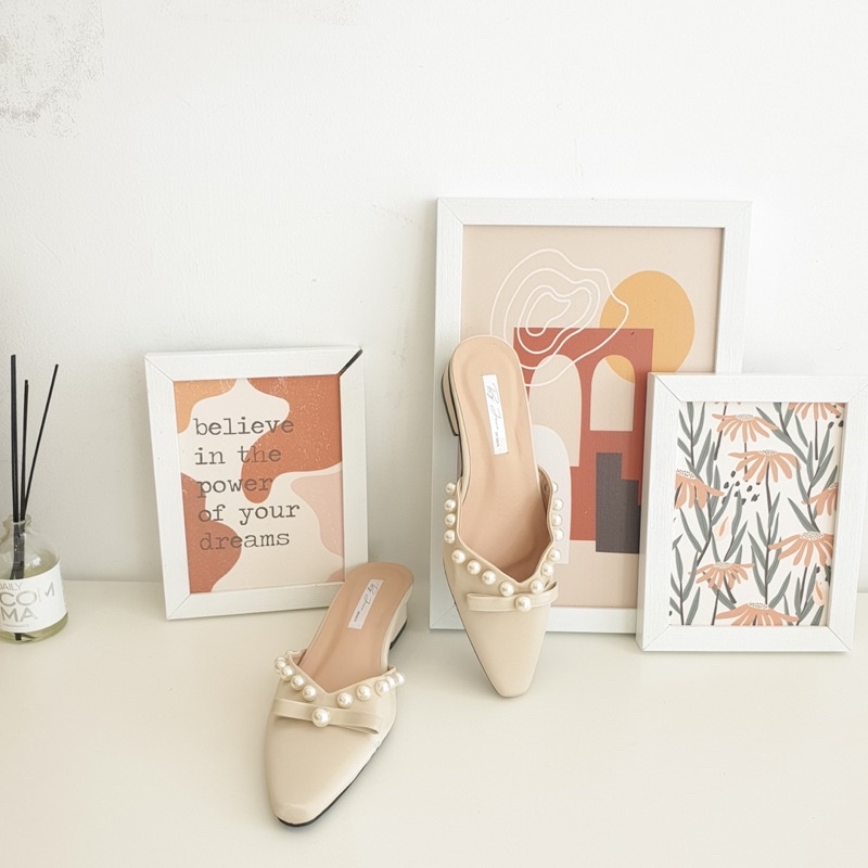 Dreamy Mules - giày thiết kế By Jane