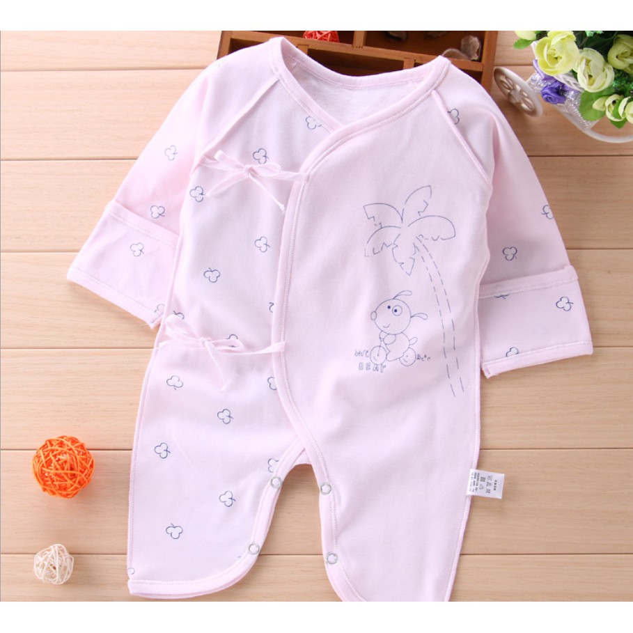 Body sơ sinh buộc dây cho bé