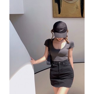 Áo Thun Croptop Cổ Vuông