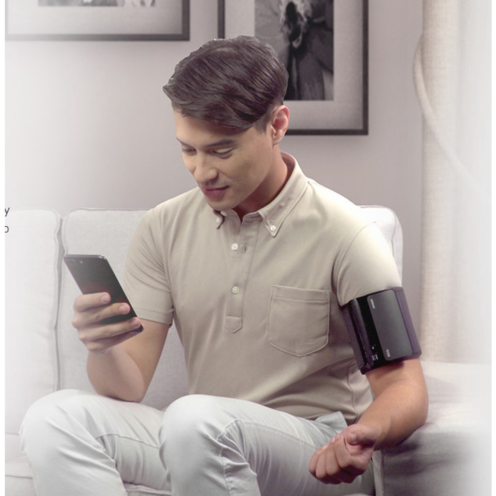 Máy đo huyết áp điện tử bắp tay Smart Elite+ HEM-7600T