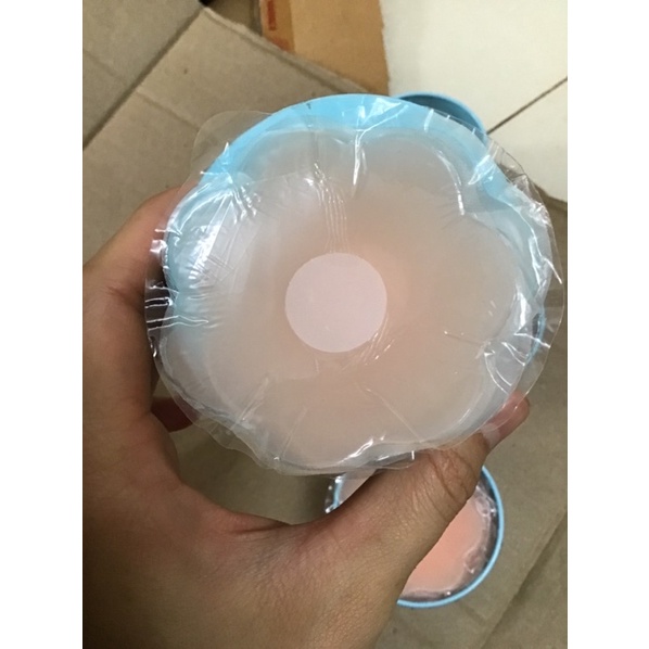 Hộp 8 miếng dán ngực silicon, dán ti silicon dính chắc dùng nhiều lần