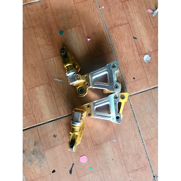 Bộ Gác chân xe máy- xe điện xmen