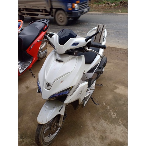 Sơn xịt SAMURAI Kurobushi - MÀU TRẮNG NGỌC TRAI Honda H196  chuyên dùng cho xe máy