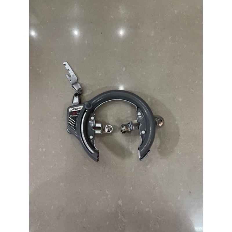 Khoá càng cua xe đạp