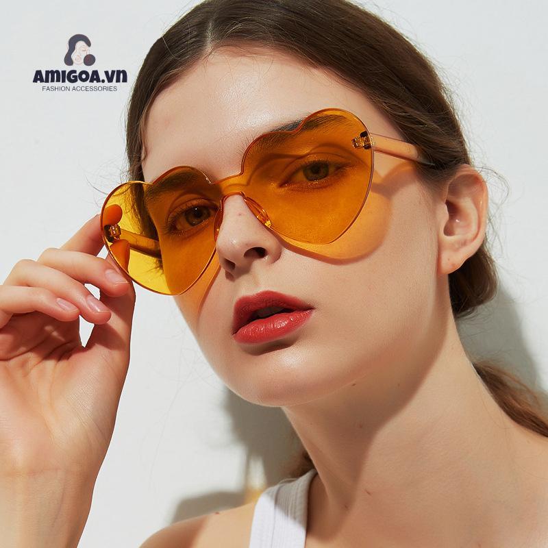 Kính Mát Gọng Trái Tim Thời Trang Cho Nữ