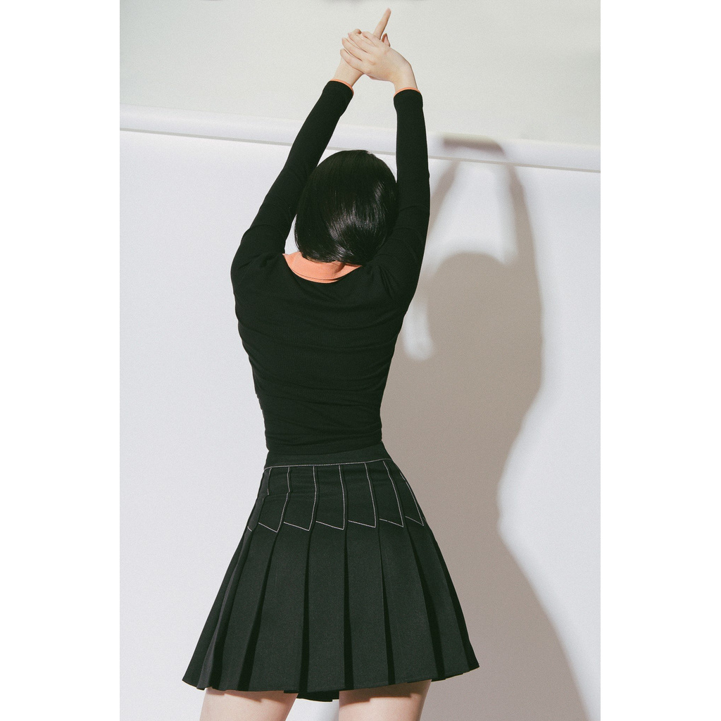 Chân váy ngắn xếp li màu đen | BigBuy360 - bigbuy360.vn