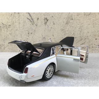 Mô hình xe ô tô Rolls-Royce Phantom 2020 1:24