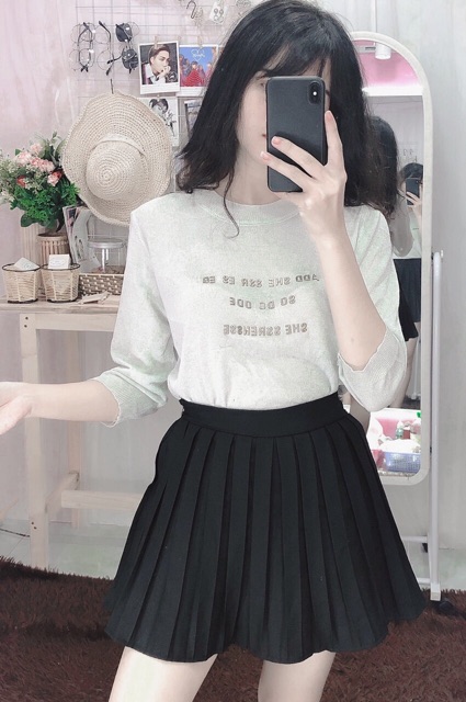 Set áo tay dài phối chân váy xoè