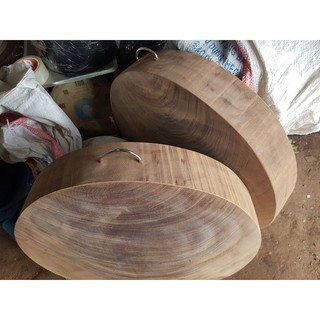 thớt gỗ nghiến núi đá vùng tây bắc chuẩn 100%,đường kính 50x7cm(thích hợp quán ăn và nấu cỗ,băm chặt thoải mái rộng rãi)