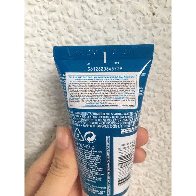 Gel rửa mặt tạo bọt làm sạch & giảm nhờn cho da dầu nhạy cảm Laroche Posay Effaclar Purifying Foaming Gel 50ml | BigBuy360 - bigbuy360.vn
