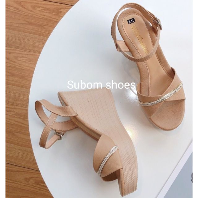 Sandal đế xuồng mới nhẹ êm