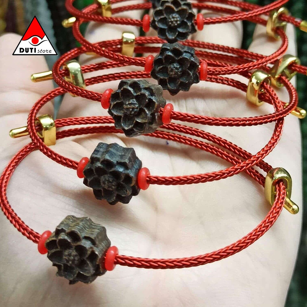 Vòng tay Hoa Sen Trầm Hương Sánh Chìm Dutios thơm lâu 12ly dây đỏ VTH001