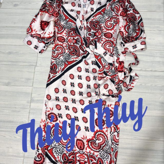 Váy lụa tay bồng Zara tuồn
