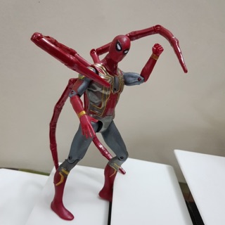 Spiderman marvel infinity war avengers